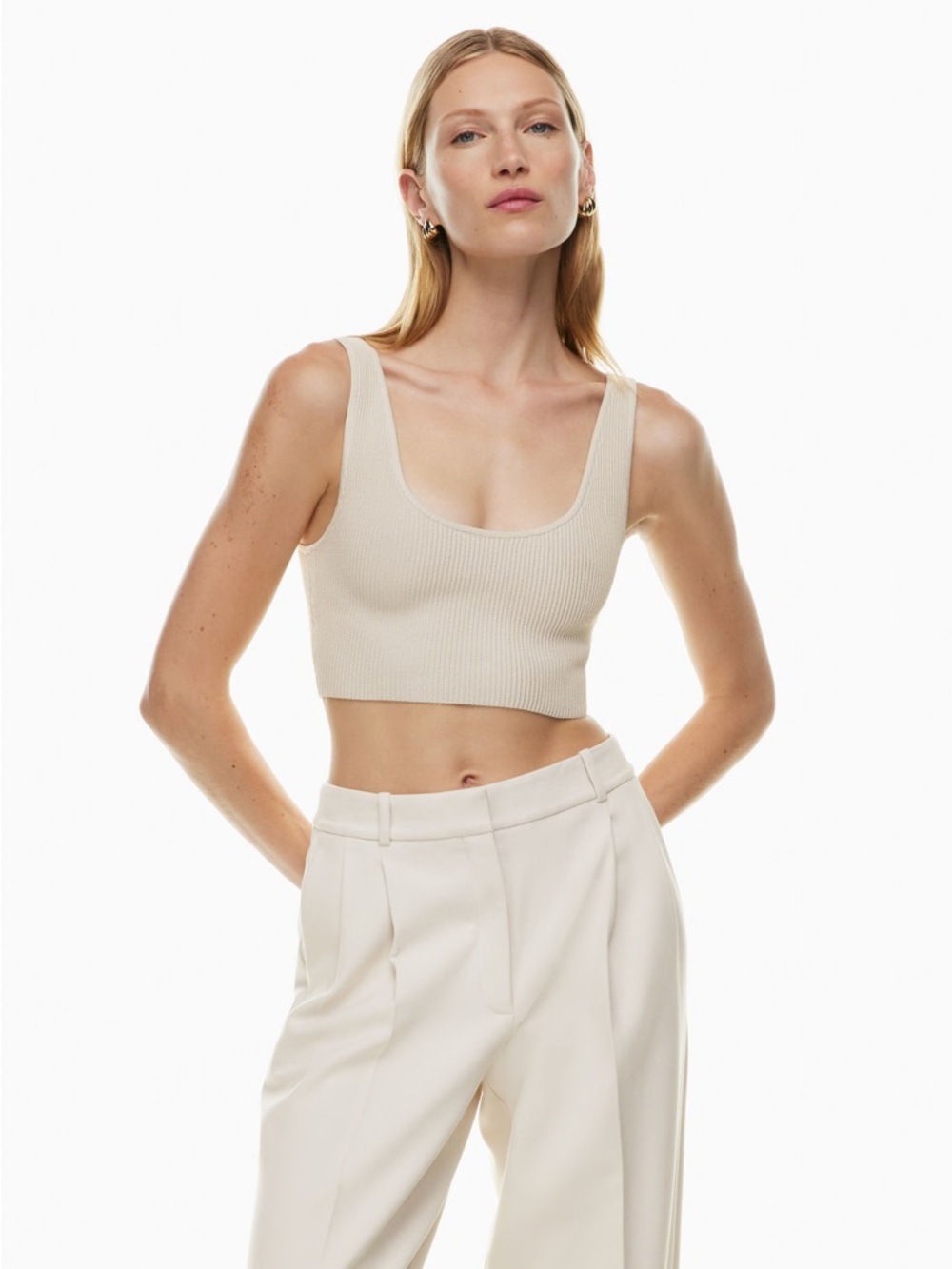 Sculpt Knit Scoopneck Cropped Tank Babaton